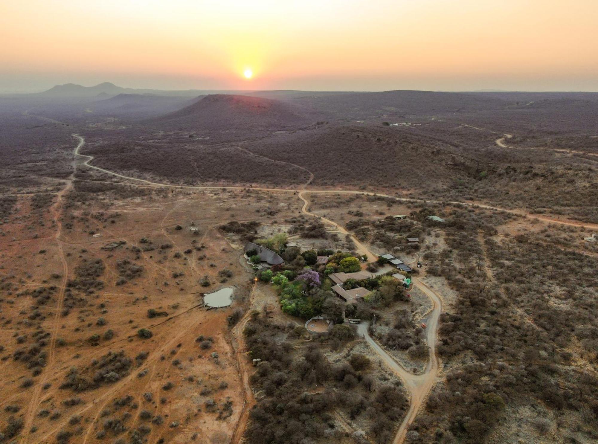 Last Word Madikwe Villa Madikwe viltreservat Exteriör bild